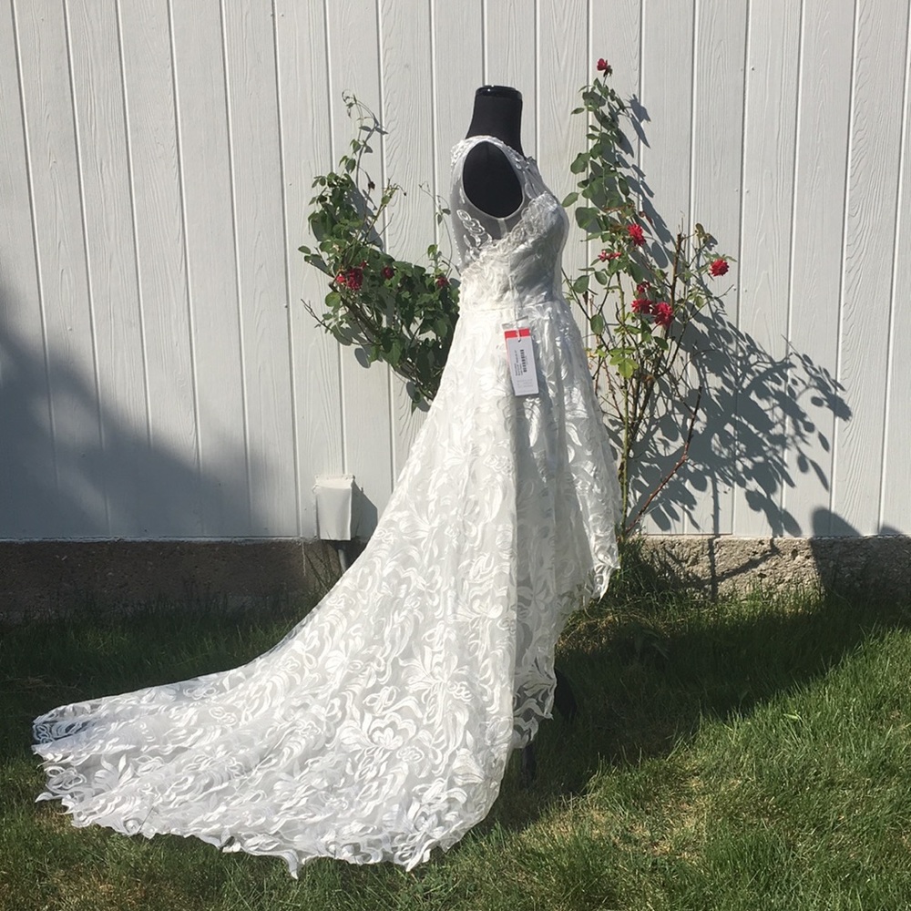 *HP!* JJs House A-Line Hi-Lo Lacey Wedding Dress - Picture 3 of 11